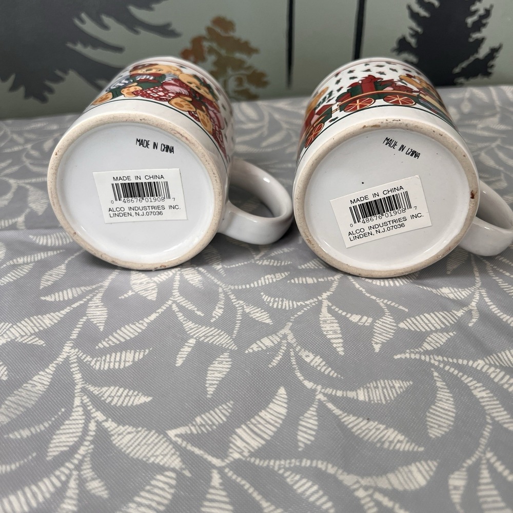 Lot of 2 Vtg White Ceramic Coffee Tea Mug Christmas Teddy Bears - Picture 5 of 6